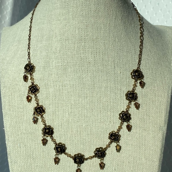 Liz Palacios Signed Pear-Shaped CrystalFlower Choker Necklace - Picture 9 of 14